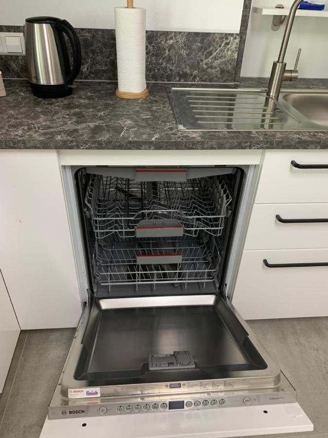 Firmen & Ferienwohnung Brecht 2 Waibstadt Exteriör bild
